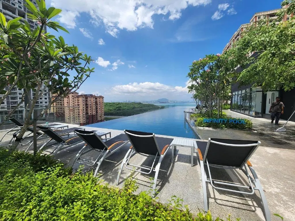 Urban Suites Georgetown Penang - Sea View & Georgetown View - High Floor - Exclusive & Cozy Stay アパート