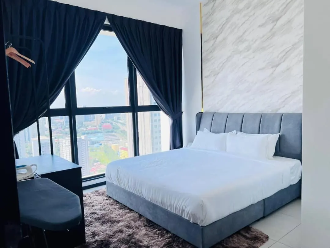 Urban Suites Georgetown Penang - Sea View & Georgetown View - High Floor - Exclusive & Cozy Stay 0*, ジョージタウン マレーシア