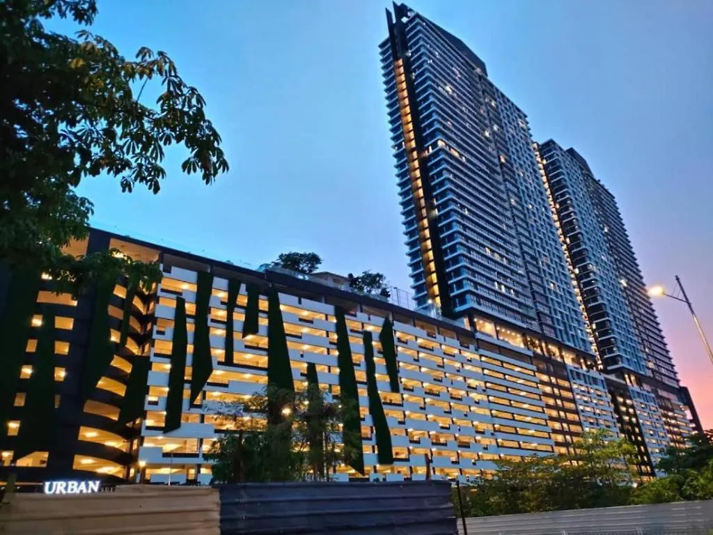 Urban Suites Georgetown Penang - Sea View & Georgetown View - High Floor - Exclusive & Cozy Stay ジョージタウン