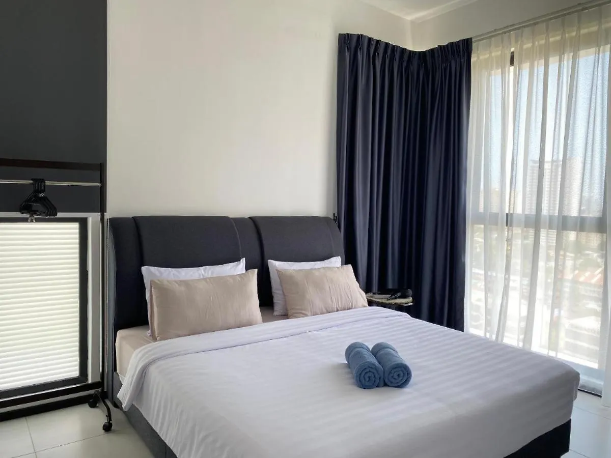 Urban Suites Georgetown Penang - Sea View & Georgetown View - High Floor - Exclusive & Cozy Stay ジョージタウン