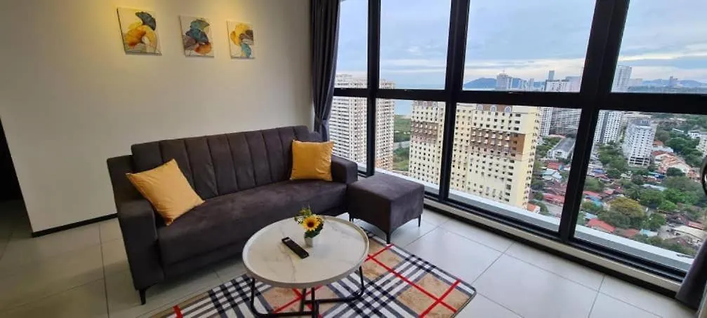 Urban Suites Georgetown Penang - Sea View & Georgetown View - High Floor - Exclusive & Cozy Stay アパート
