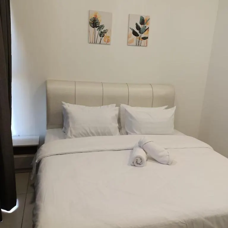 Urban Suites Georgetown Penang - Sea View & Georgetown View - High Floor - Exclusive & Cozy Stay 0*, ジョージタウン マレーシア