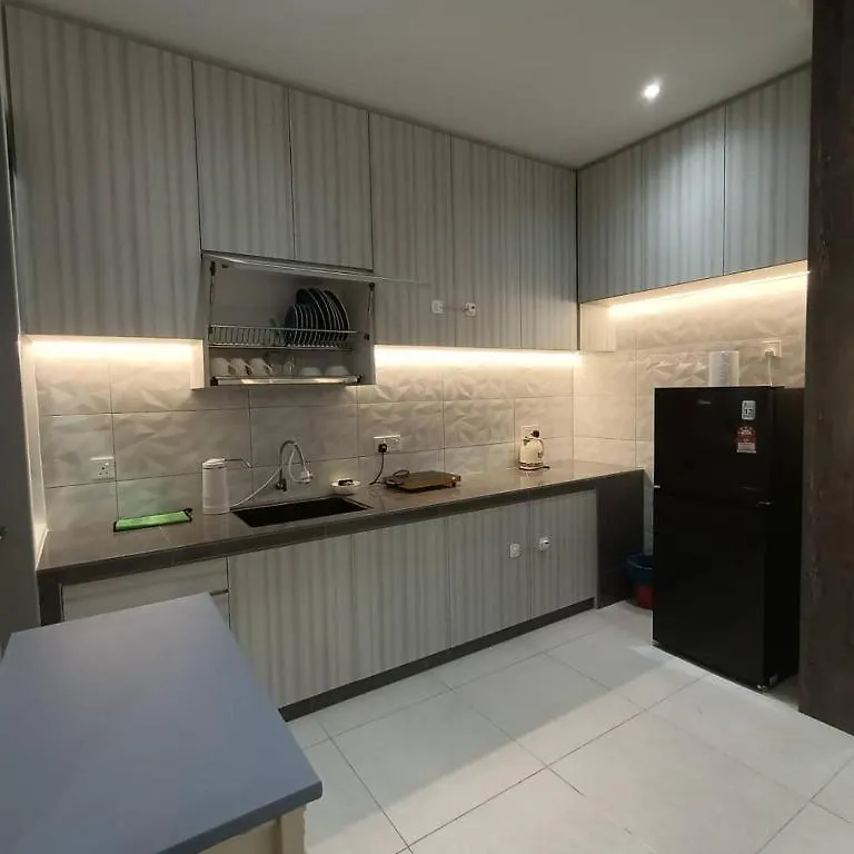 Urban Suites Georgetown Penang - Sea View & Georgetown View - High Floor - Exclusive & Cozy Stay 0*, ジョージタウン マレーシア